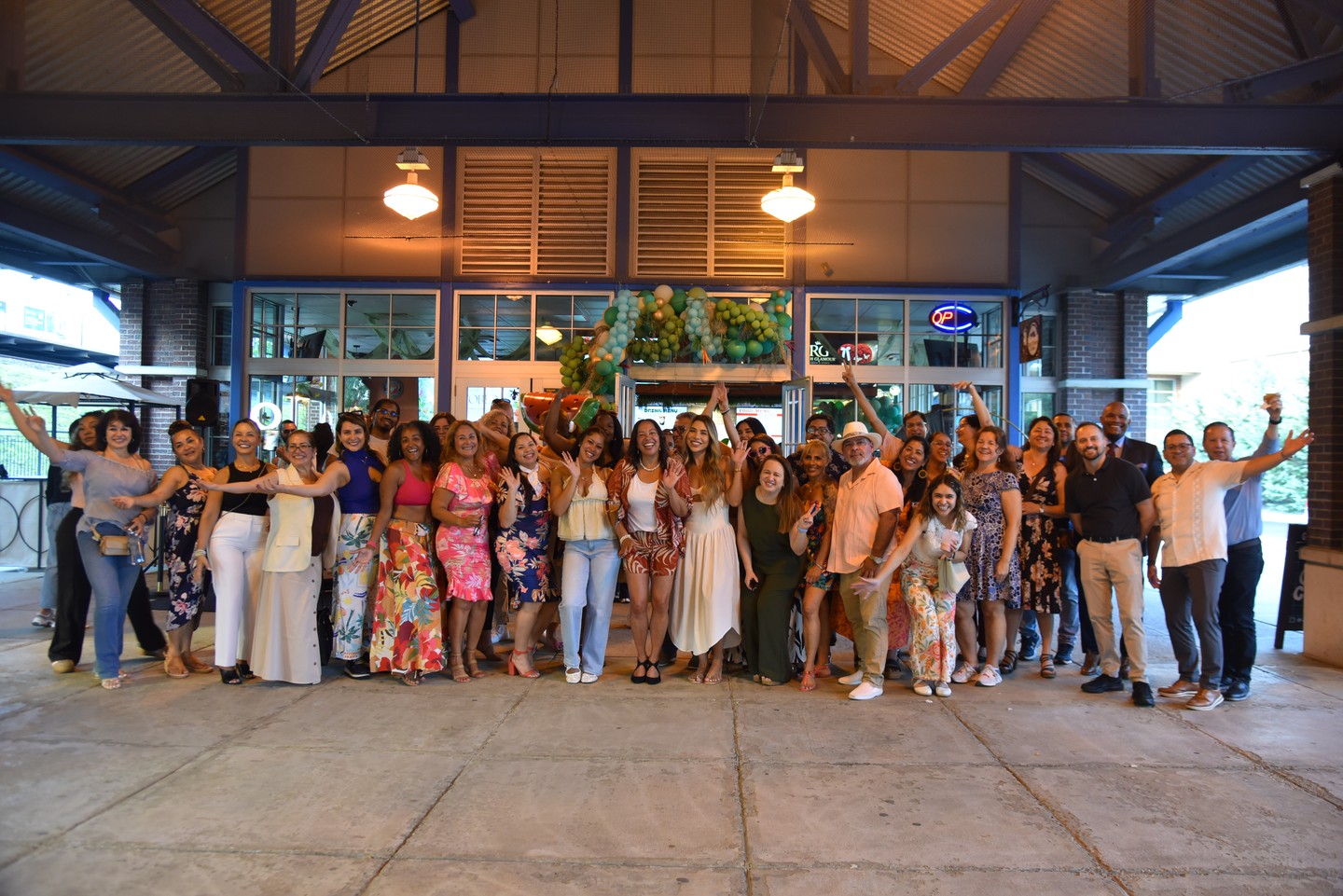 The whole crowd gathered under the pavilion at the salsa and networking night